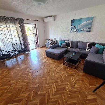 Apartmant Ivan Малинска Экстерьер фото